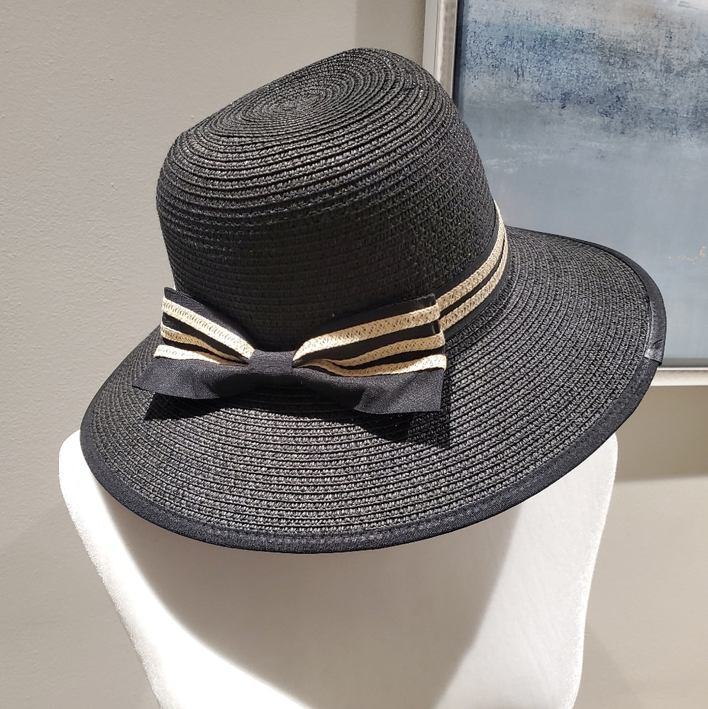 Black hat.